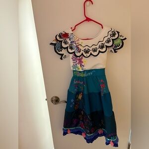 Disney Store Encanto Mirabel Dress Costume Size 5-6